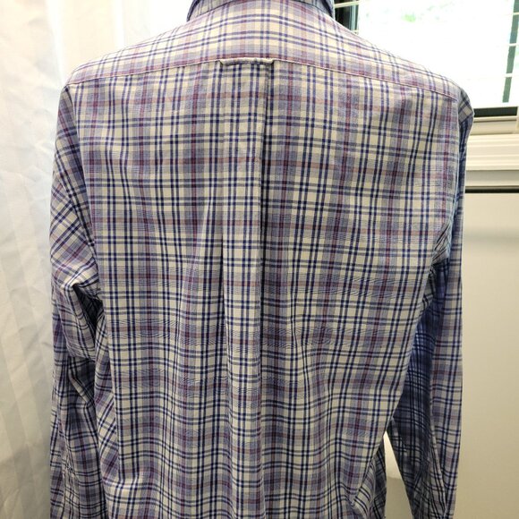 Izod Men's Button-down Collar Long Sleeved Shirt - Picture 3 of 5